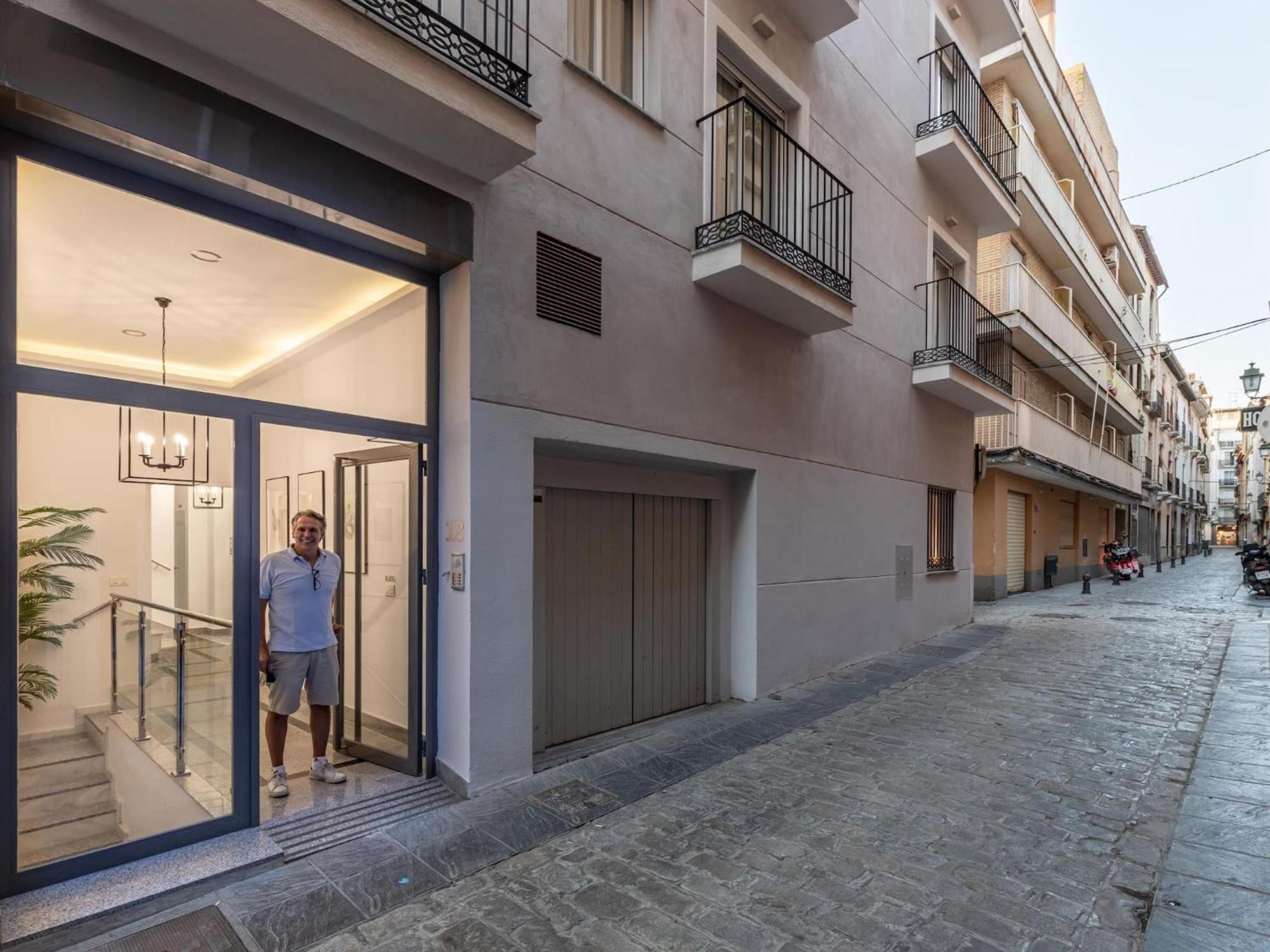 Central Stylish And Elegant 1 & 2 Bedroom Apartments III Grenade Extérieur photo