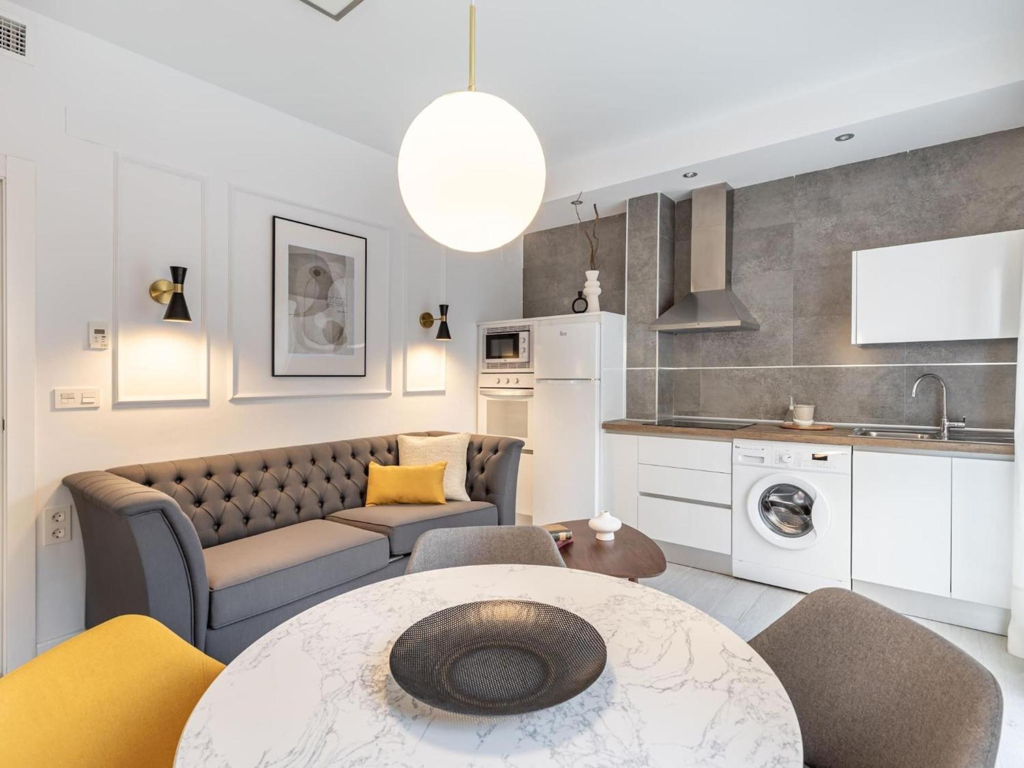 Central Stylish And Elegant 1 & 2 Bedroom Apartments III Grenade Extérieur photo