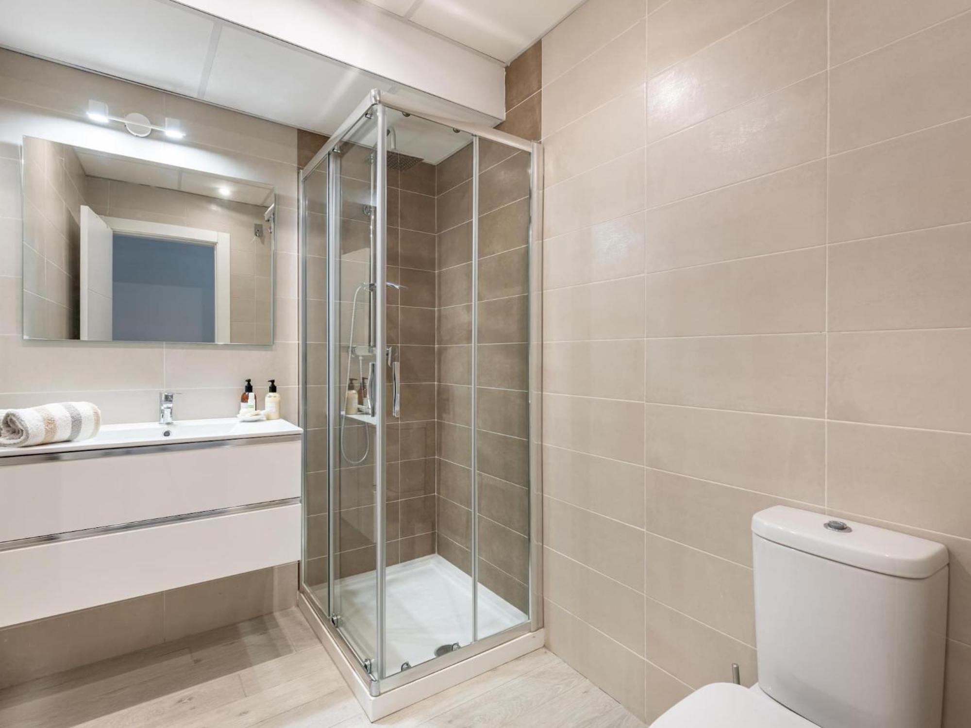 Central Stylish And Elegant 1 & 2 Bedroom Apartments III Grenade Extérieur photo