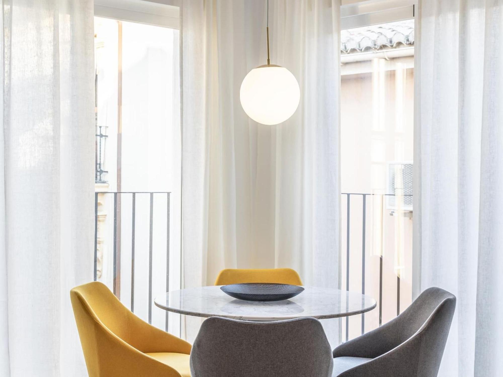Central Stylish And Elegant 1 & 2 Bedroom Apartments III Grenade Extérieur photo